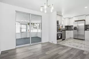 221 Bainbridge Dr, Center Township, PA 15001 - Photo 8