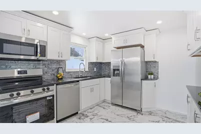 221 Bainbridge Drive, Center Township, PA 15001 - Photo 12