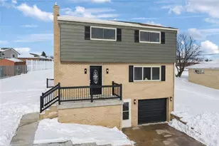 14431 Jonathan Dr, North Huntingdon, PA 15642 - Photo 2