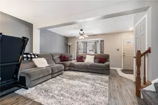 747 Parkridge Ln, Moon/Crescent Twp, PA 15108 - Photo 4