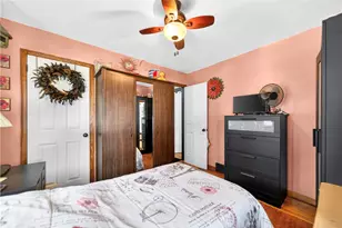 102 Lafayette Dr, Center Township, PA 15061 - Photo 18