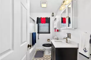 102 Lafayette Dr, Center Township, PA 15061 - Photo 16