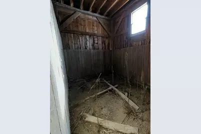 2029 Perry, Springfield Township, PA 16156 - Photo 28