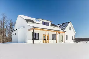 131 Conerty, Donegal, PA 16025 - Photo 2