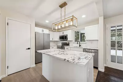 1842 Graham Blvd, Pittsburgh, PA 15235 - Photo 10