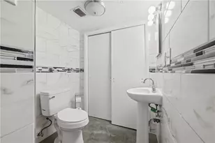 7017 Blackhawk St, Pittsburgh, PA 15218 - Photo 14