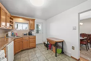 7017 Blackhawk St, Pittsburgh, PA 15218 - Photo 12