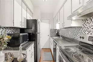 940 Adam Dr, Scott Township, PA 15216 - Photo 10