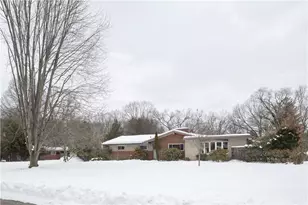 9342 Springfield Dr, Pittsburgh, PA 15101 - Photo 4