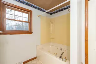 1045 Redoak Dr, Penn Twp, PA 15636 - Photo 24