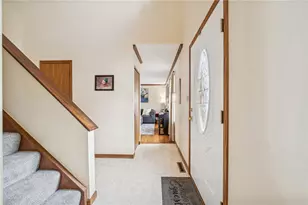 440 Shelbourne Dr, Pittsburgh, PA 15239 - Photo 6