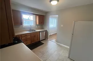 8239 Elaine Dr, Pittsburgh, PA 15237 - Photo 8