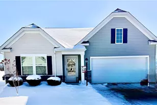 1008 Colonial Dr, Menallen Township, PA 15401 - Photo 1