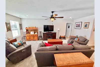 1008 Colonial Drive, Menallen Township, PA 15401 - Photo 12