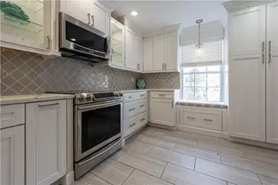 9529 Charley Dr, Pittsburgh, PA 15209 - Photo 6