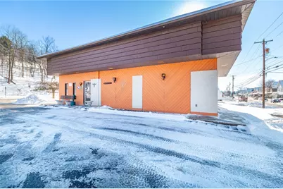 570 Hill St, Manor Township, PA 16236 - Photo 2