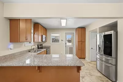 301 Bon Air Ave, Pittsburgh, PA 15210 - Photo 12