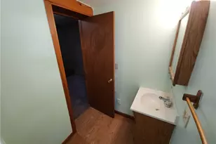 8 Elm St, Bessemer, PA 16112 - Photo 14