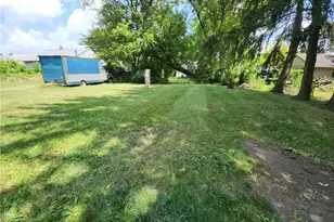 8 Elm St, Bessemer, PA 16112 - Photo 6