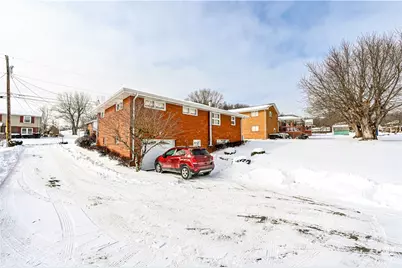 704 Sherwood Cir, Youngwood, PA 15697 - Photo 6