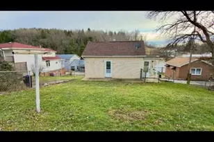 13 John Ave, Burgettstown Boro, PA 15078 - Photo 6