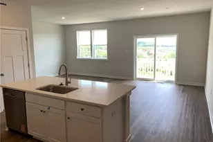 218 Paddock Ln, Harmony Boro, PA 16037 - Photo 4