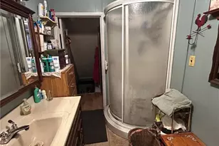 42 Walnut Ave, Dunbar, PA 15431 - Photo 14