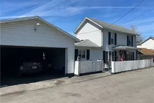 42 Walnut Ave, Dunbar, PA 15431 - Photo 4