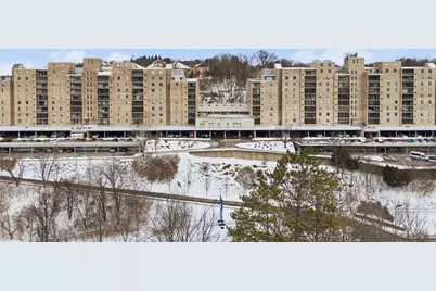 2160 Greentree Rd #604W, Scott Township, PA 15220 - Photo 2