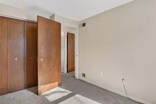 10 McKinley Square, Coraopolis, PA 15108 - Photo 24