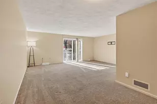 10 McKinley Square, Coraopolis, PA 15108 - Photo 4