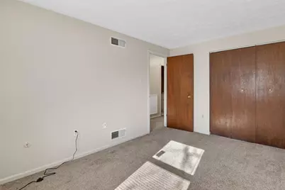 10 McKinley Sq, Coraopolis, PA 15108 - Photo 22