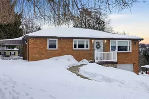 1297 Hillview Dr, North Huntingdon, PA 15642 - Photo 2