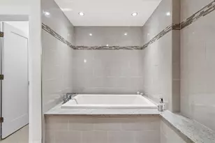 1822 Harcum Wy, Pittsburgh, PA 15203 - Photo 26