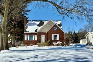 113 Briercliff Dr, Chippewa Township, PA 15010 - Photo 1