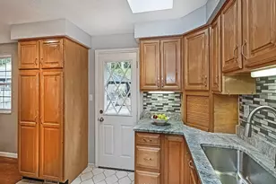 863 Blue Ridge Rd, Pittsburgh, PA 15239 - Photo 10