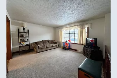 2204 14th St, Patterson Township, PA 15010 - Photo 2