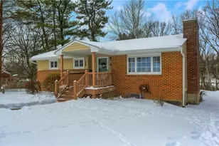 426 Bryan Dr, Findlay Township, PA 15108 - Photo 4