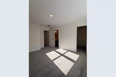 2002 Canterbury Dr #212D, Imperial, PA 15126 - Photo 10