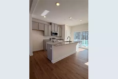 2002 Canterbury Dr #212D, Imperial, PA 15126 - Photo 2