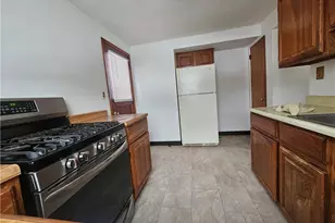 119 Springhouse Dr, Center Township, PA 16001 - Photo 14