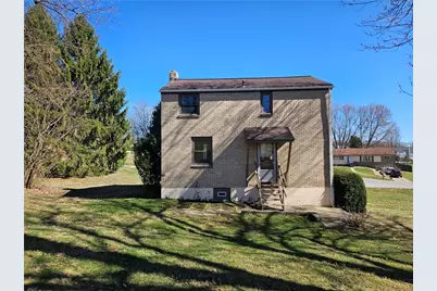 119 Springhouse Dr, Center Township, PA 16001 - Photo 2