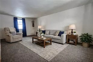 119 Springhouse Dr, Center Township, PA 16001 - Photo 4