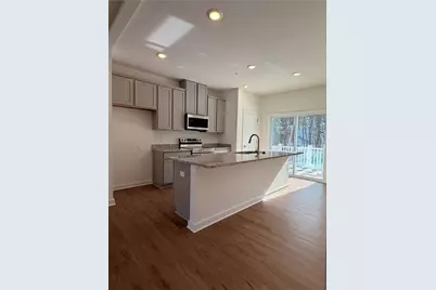 2006 Canterbury Dr, Imperial, PA 15126 - Photo 2