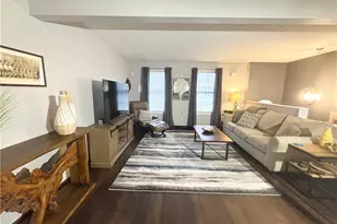 308 Brohios Dr, Center Township, PA 15061 - Photo 10