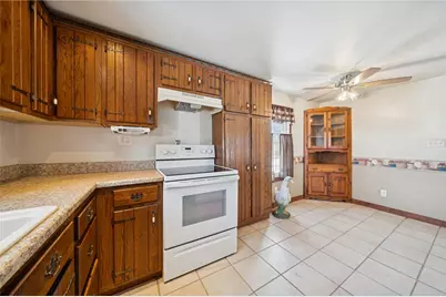 823 Arbor Lane, Mount Pleasant Township, PA 15666 - Photo 4