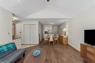 141 Cambridge Dr, Springdale Township, PA 15049 - Photo 8