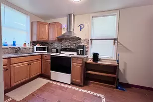 333 Lawn St, Pittsburgh, PA 15213 - Photo 6