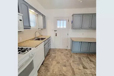 805 Laura Ave, West Mifflin, PA 15122 - Photo 12