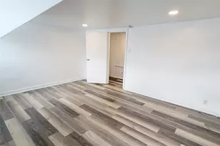 805 Laura Ave, West Mifflin, PA 15122 - Photo 28